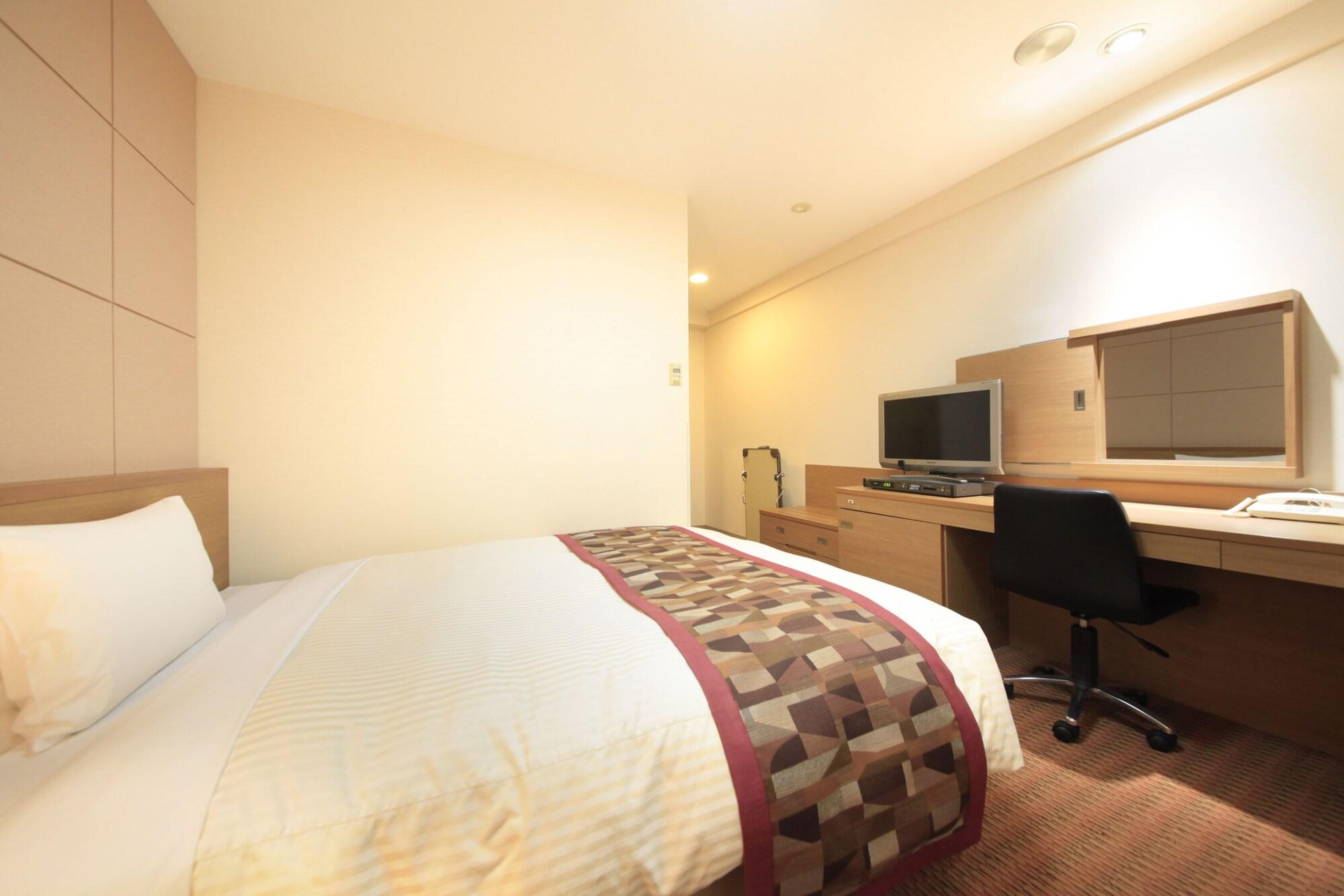Vessel Inn Fukuyama Station Экстерьер фото