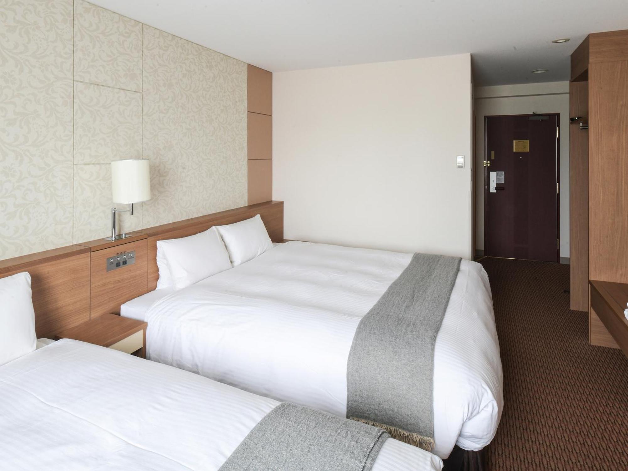 Vessel Inn Fukuyama Station Экстерьер фото