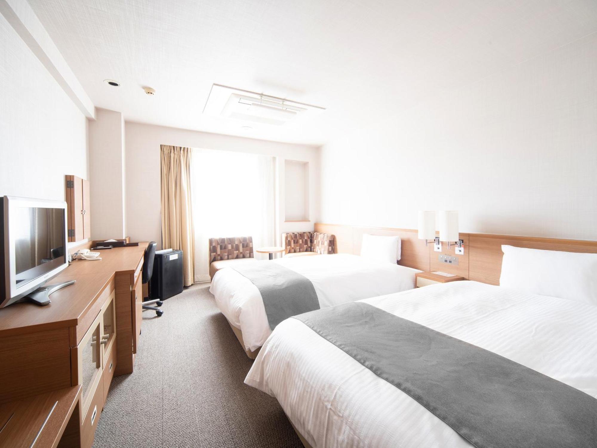 Vessel Inn Fukuyama Station Экстерьер фото